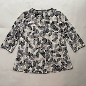 CLEARANCE! EUC Alfani Geometric Art Deco Top 3/4 Sleeves